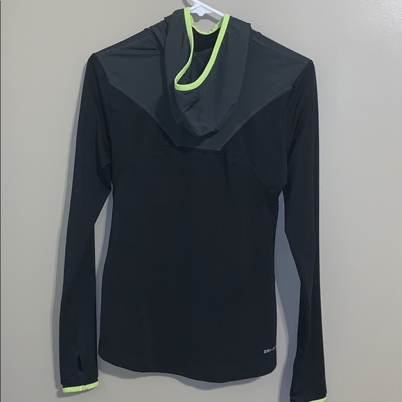 Nike hooded top - Picture 3 of 4